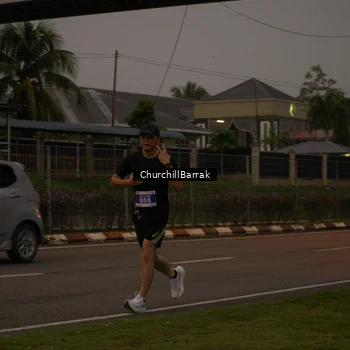 Runner Photo 8408935
