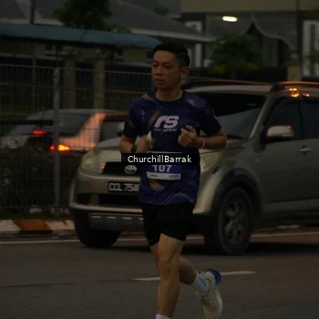 Runner Photo 8408937
