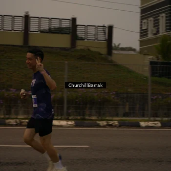 Runner Photo 8408940