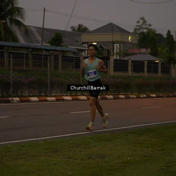 Runner Photo 8408954