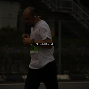 Runner Photo 8408992