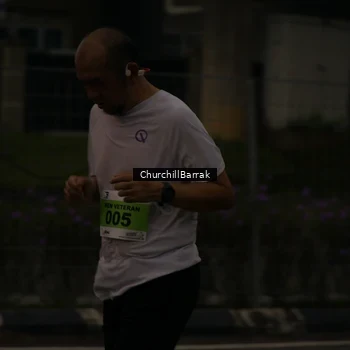 Runner Photo 8408994