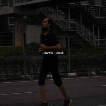 Runner Photo 8409005