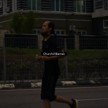 Runner Photo 8409008
