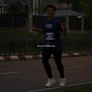 Runner Photo 8409010