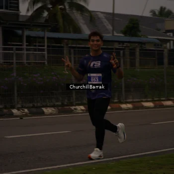 Runner Photo 8409012