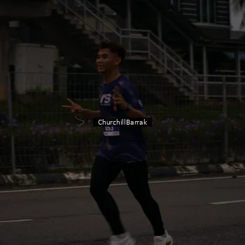 Runner Photo 8409013