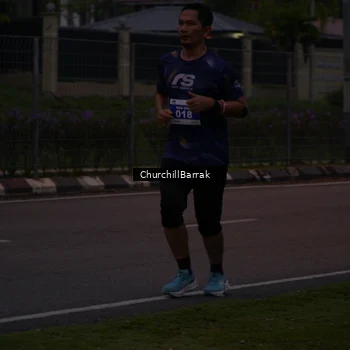 Runner Photo 8409026
