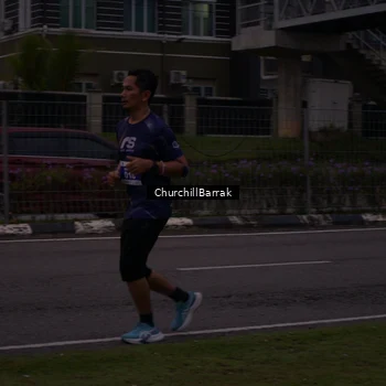 Runner Photo 8409030