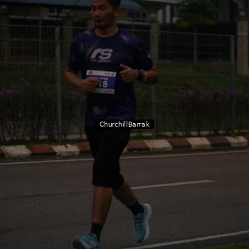 Runner Photo 8409033