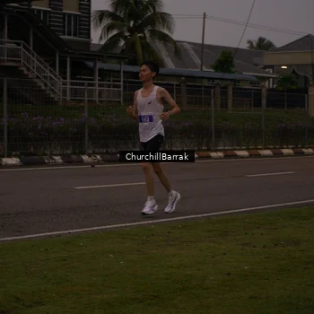 Runner Photo 8409039