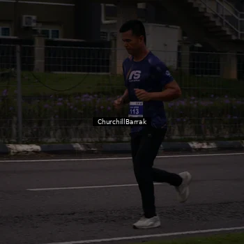 Runner Photo 8409056