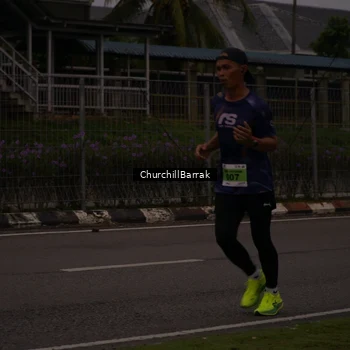 Runner Photo 8409059