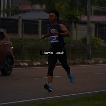 Runner Photo 8409063