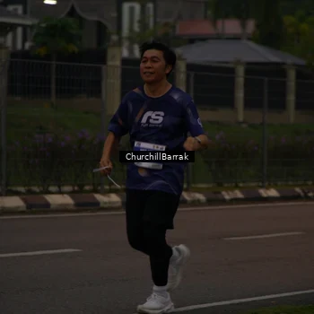 Runner Photo 8409077