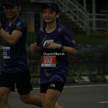 Runner Photo 8409082