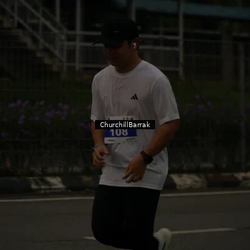 Runner Photo 8409088