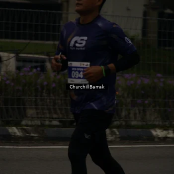 Runner Photo 8409100