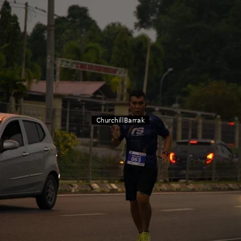 Runner Photo 8409111