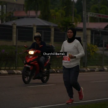 Runner Photo 8409192