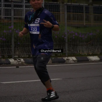 Runner Photo 8409400