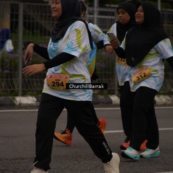 Runner Photo 8409851