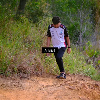 Runner Photo 8409953