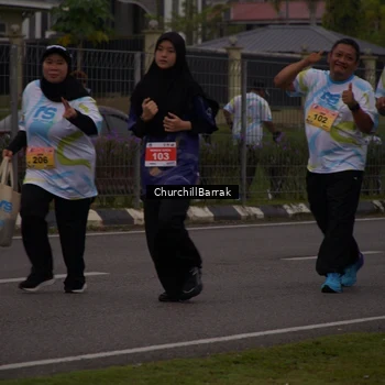 Runner Photo 8410053