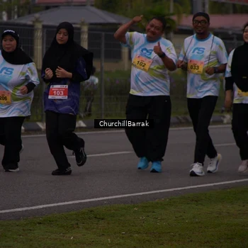 Runner Photo 8410055