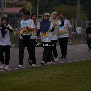 Runner Photo 8410098