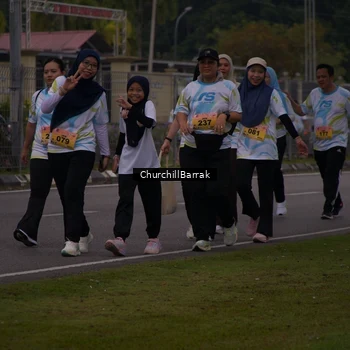 Runner Photo 8410102