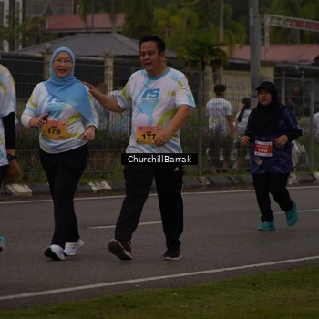 Runner Photo 8410241