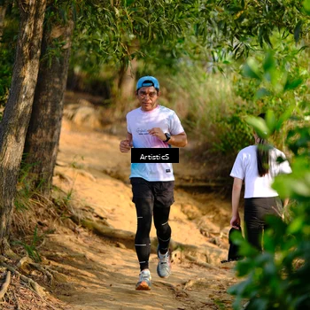 Runner Photo 8410266