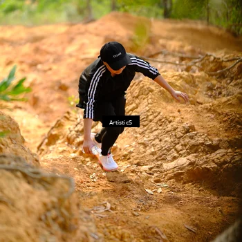 Runner Photo 8410401