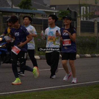 Runner Photo 8410513