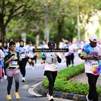 Runner Photo 8410883