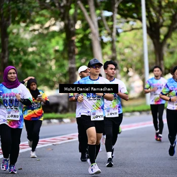 Runner Photo 8411003