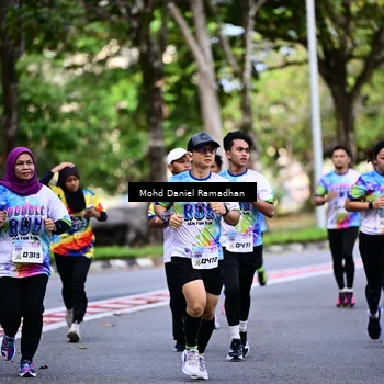 Runner Photo 8411009