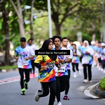 Runner Photo 8411066