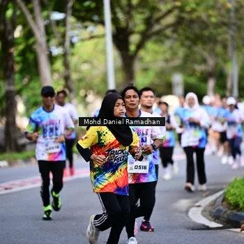 Runner Photo 8411068