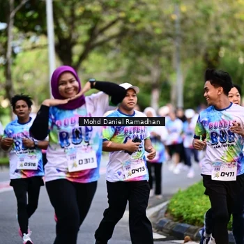 Runner Photo 8411069