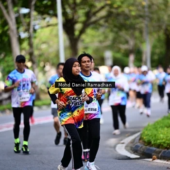 Runner Photo 8411071