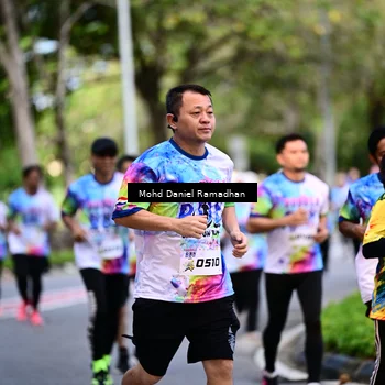 Runner Photo 8411078