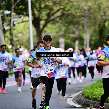Runner Photo 8411087