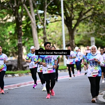 Runner Photo 8411093