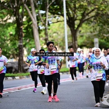 Runner Photo 8411097