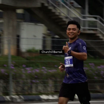 Runner Photo 8411098