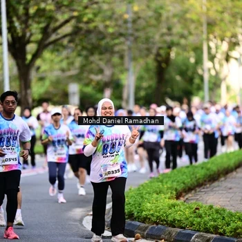 Runner Photo 8411103