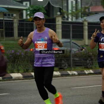 Runner Photo 8411120