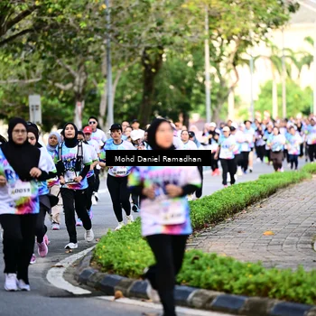 Runner Photo 8411177